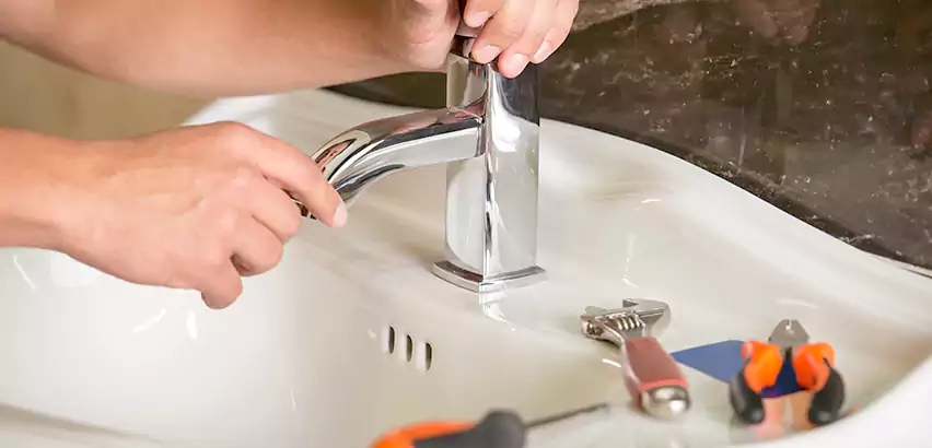 Bathtub Faucet Replacement in Brentwood